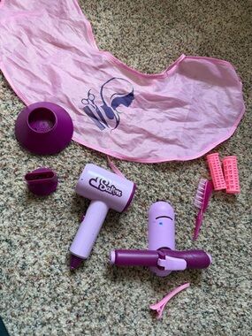 SALONI Pink and Purple Kids Salon Playset with Cape and Tools